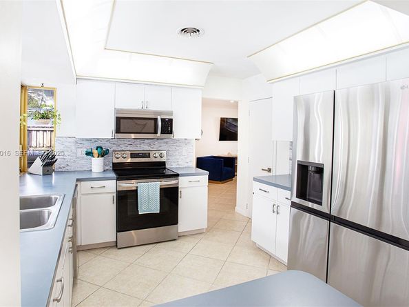 4316 Jackson St, Hollywood FL 33021