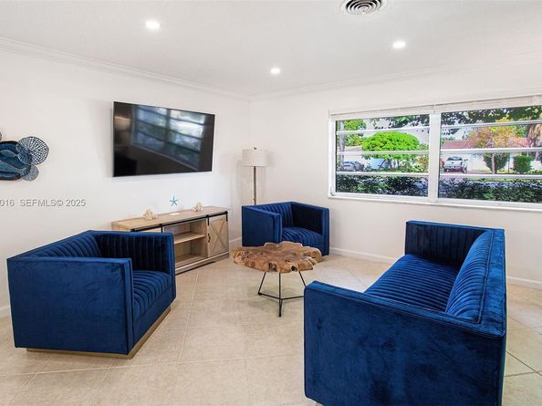 4316 Jackson St, Hollywood FL 33021