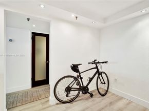555 NE 15th St 31E, Miami FL 33132