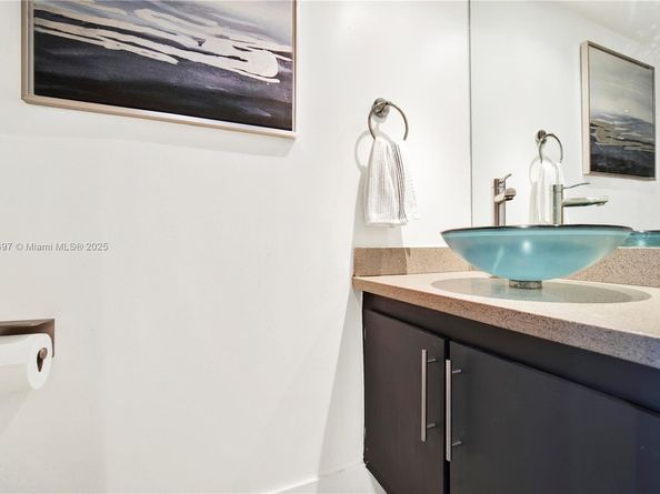 555 NE 15th St 31E, Miami FL 33132