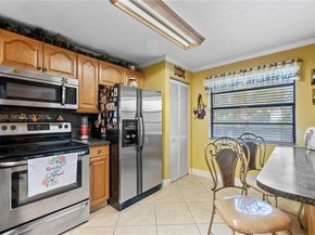 901 Colony Point Cir 503, Pembroke Pines FL 33026