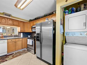 901 Colony Point Cir 503, Pembroke Pines FL 33026