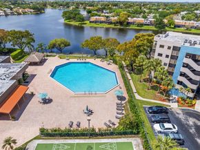 901 Colony Point Cir 503, Pembroke Pines FL 33026