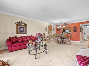 901 Colony Point Cir 503, Pembroke Pines FL 33026
