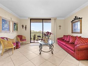 901 Colony Point Cir 503, Pembroke Pines FL 33026