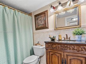 901 Colony Point Cir 503, Pembroke Pines FL 33026