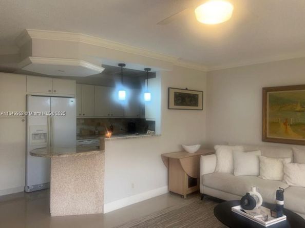 618 Fanshaw O 618, Boca Raton FL 33434