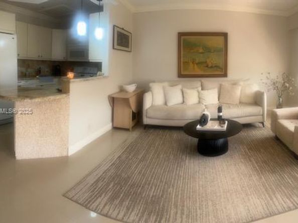 618 Fanshaw O 618, Boca Raton FL 33434