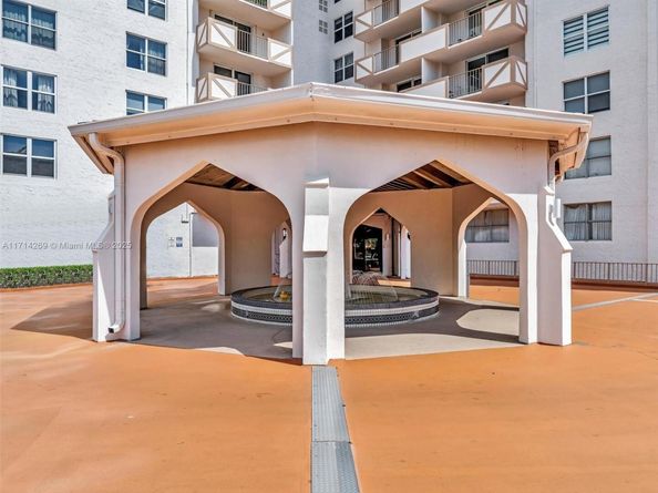 1865 S Ocean Dr 10B, Hallandale Beach FL 33009