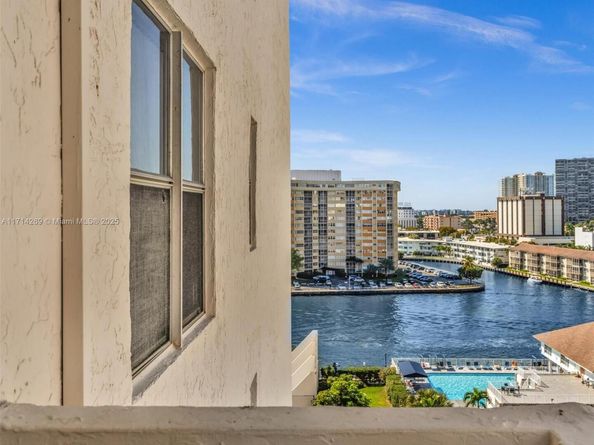 1865 S Ocean Dr 10B, Hallandale Beach FL 33009