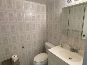 851 Three Islands Blvd 512, Hallandale Beach FL 33009