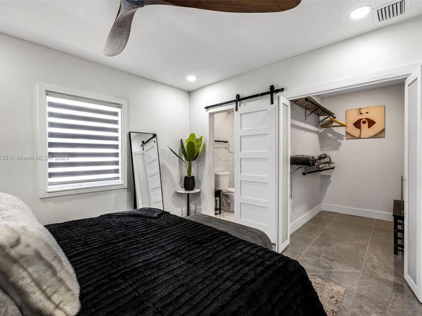 285 NW 45th St, Miami FL 33127