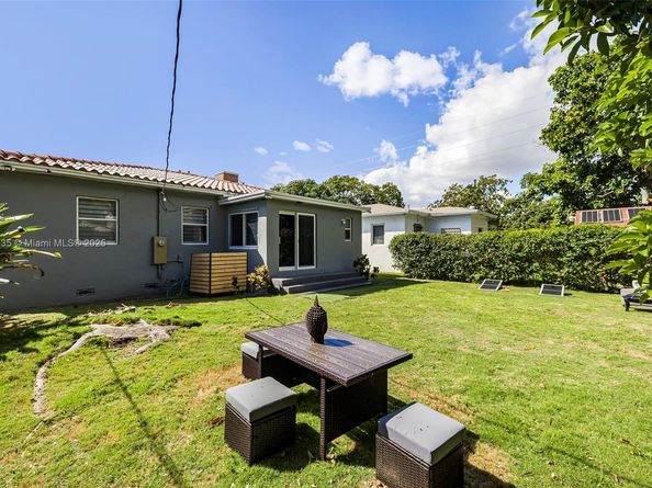 285 NW 45th St, Miami FL 33127