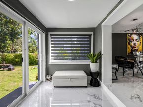 285 NW 45th St, Miami FL 33127