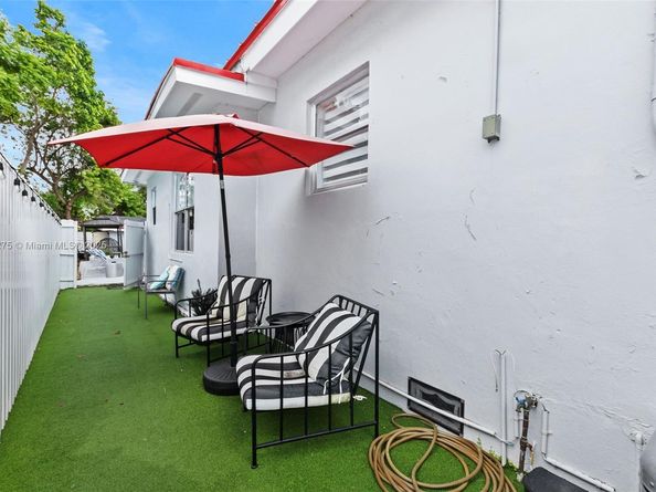 6355 SW 30th St, Miami FL 33155