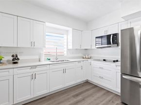 6355 SW 30th St, Miami FL 33155