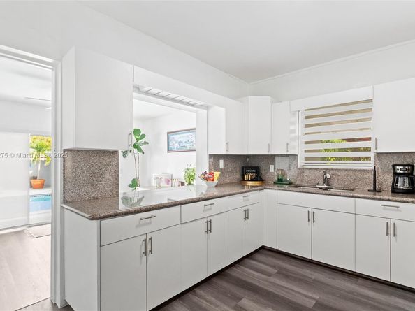 6355 SW 30th St, Miami FL 33155