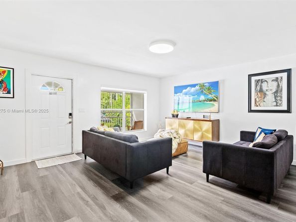 6355 SW 30th St, Miami FL 33155
