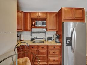 230 SE 4th St, Dania Beach FL 33004