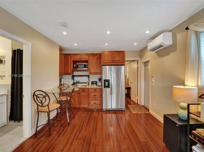 230 SE 4th St, Dania Beach FL 33004