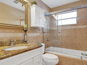 230 SE 4th St, Dania Beach FL 33004