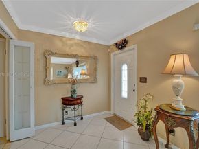 230 SE 4th St, Dania Beach FL 33004