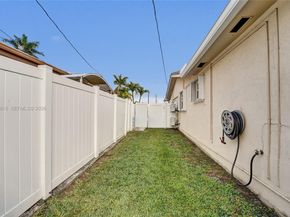 230 SE 4th St, Dania Beach FL 33004