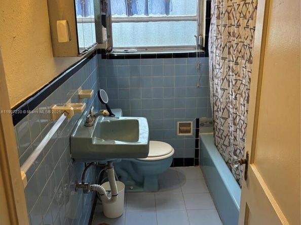 2372 SW 11th Ter, Miami FL 33135