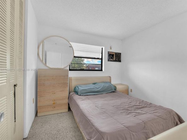 19820 NW 39th Ave, Miami Gardens FL 33055