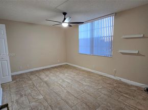 9230 Lagoon Pl 310, Davie FL 33324