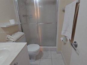 9230 Lagoon Pl 310, Davie FL 33324