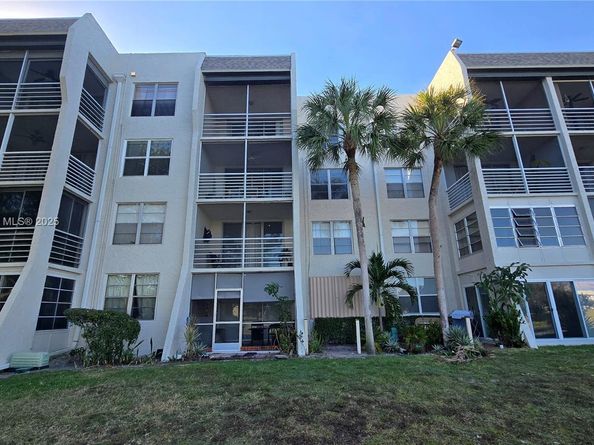 9230 Lagoon Pl 310, Davie FL 33324