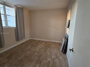 9230 Lagoon Pl 310, Davie FL 33324