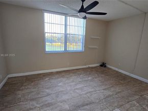 9230 Lagoon Pl 310, Davie FL 33324