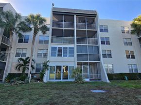 9230 Lagoon Pl 310, Davie FL 33324