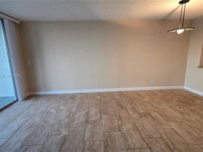 9230 Lagoon Pl 310, Davie FL 33324