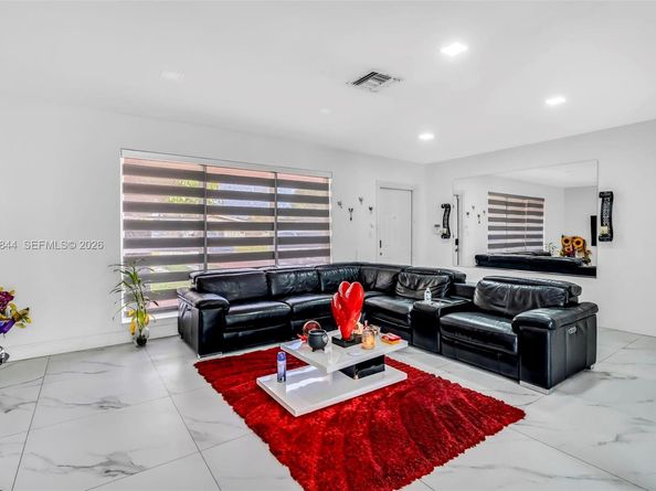 7630 Plantation Blvd, Miramar FL 33023