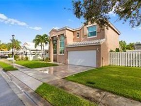 1071 SW 101st Ter, Pembroke Pines FL 33025