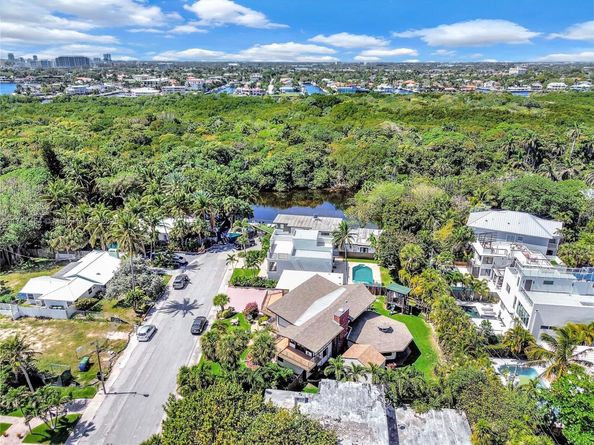 3305 NE 15th St, Fort Lauderdale FL 33304