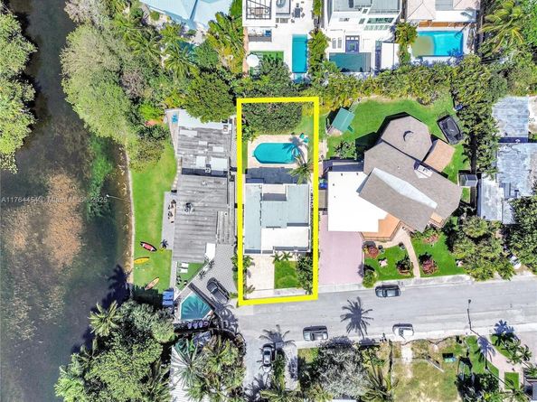3305 NE 15th St, Fort Lauderdale FL 33304
