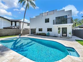 3305 NE 15th St, Fort Lauderdale FL 33304