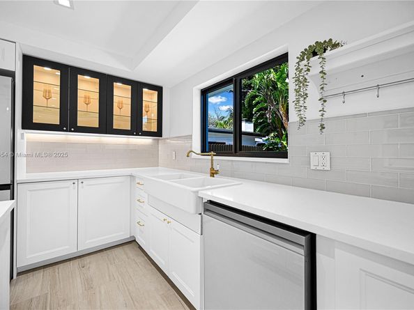3305 NE 15th St, Fort Lauderdale FL 33304