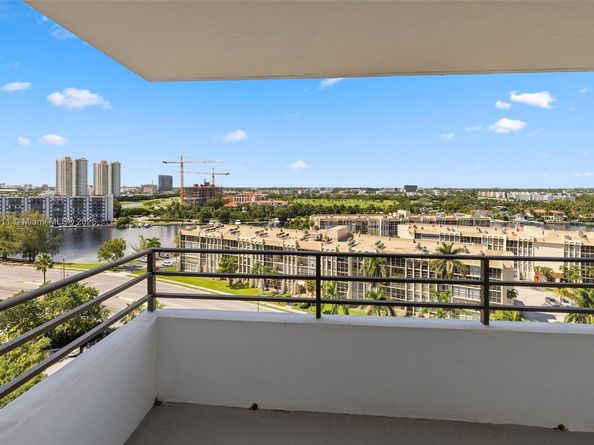 600 Three Islands Blvd 1008, Hallandale Beach FL 33009
