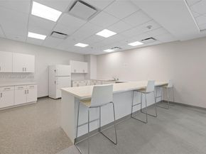 600 Three Islands Blvd 1008, Hallandale Beach FL 33009