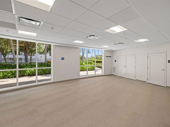 600 Three Islands Blvd 1008, Hallandale Beach FL 33009