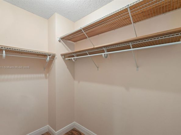 600 Three Islands Blvd 1008, Hallandale Beach FL 33009