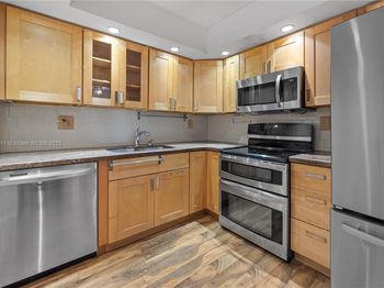 600 Three Islands Blvd