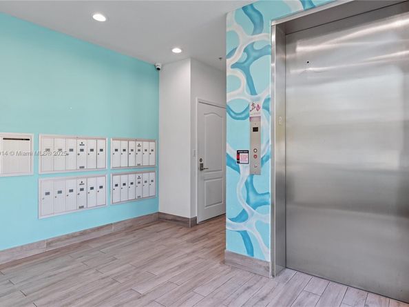 652 NE 63rd St 403, Miami FL 33138