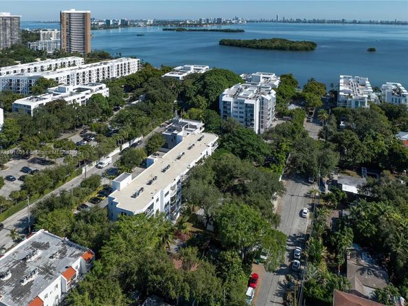 652 NE 63rd St 403, Miami FL 33138