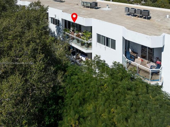 652 NE 63rd St 403, Miami FL 33138